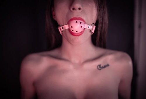 Ball Gag – Bóng khóa miệng cho tình yêu thăng hoa